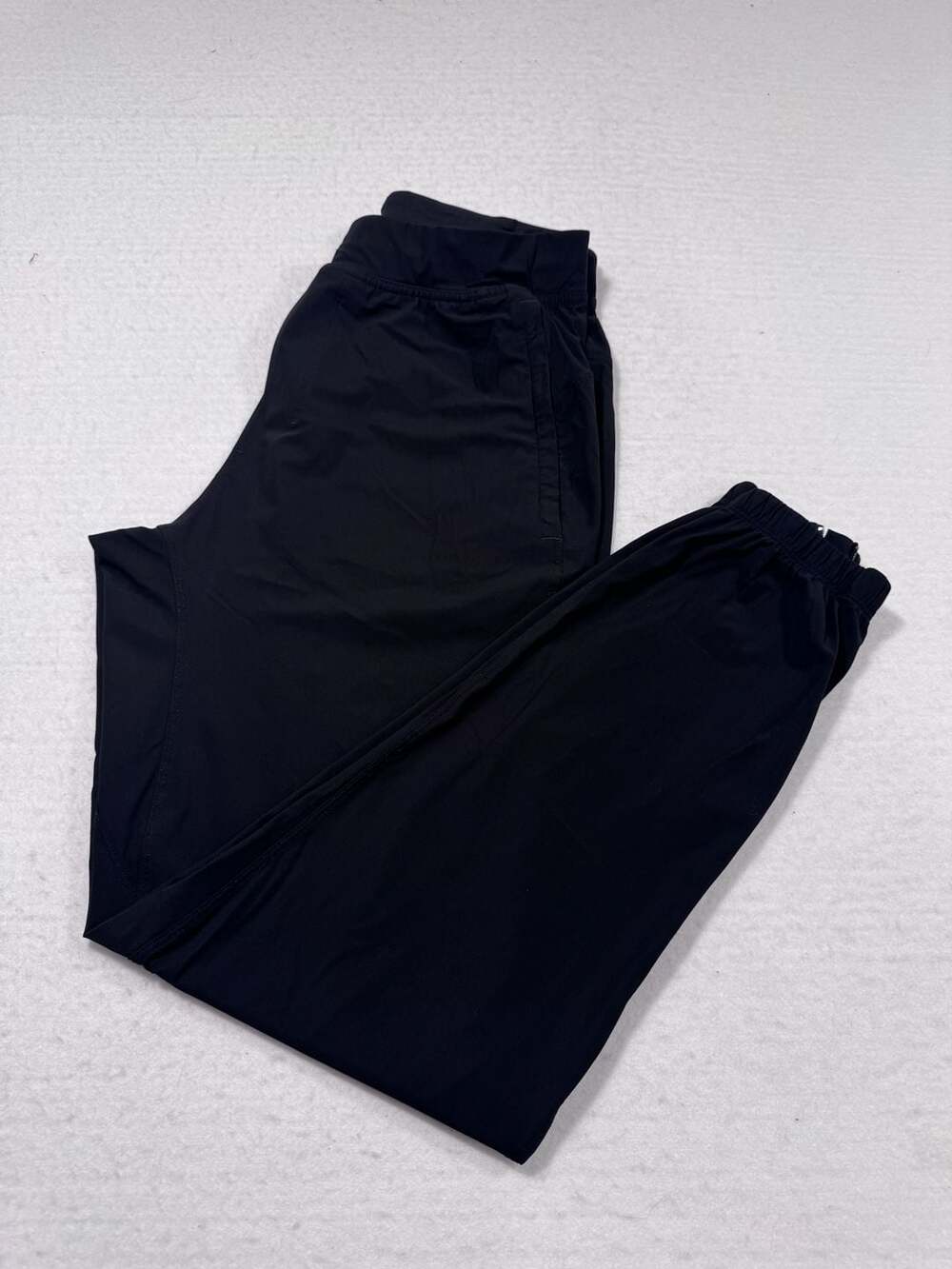 Lululemon Surge Joggers Men’s Medium Black Running Athletic Pants